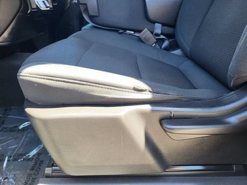Used 2020 Chevrolet Silverado 1500 Custom w/ Custom Value Package RWD image 16