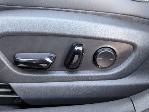 New 2025 Lexus UX 300h AWD image 19