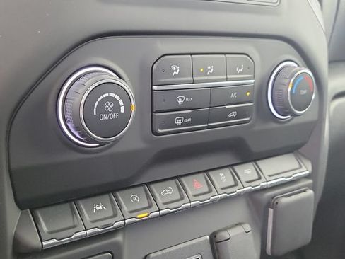 Used 2023 Chevrolet Silverado 1500 Custom RWD image 27