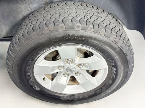 Used 2018 RAM 1500 Classic SLT AWD/4WD image 29