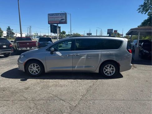 Used 2021 Chrysler Voyager Lxi FWD image 8