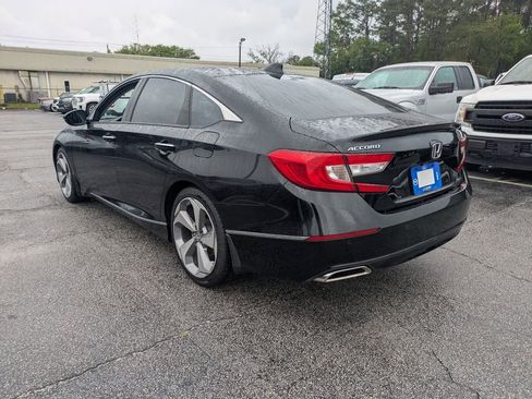 Used 2018 Honda Accord Touring image 6