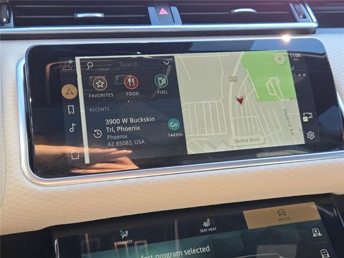 Used 2021 Land Rover Range Rover Velar R-Dynamic S image 31