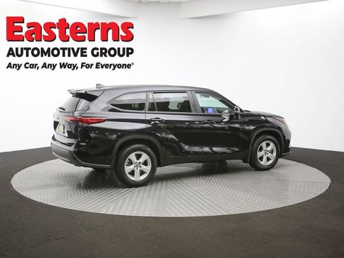 Used 2023 Toyota Highlander L image 43