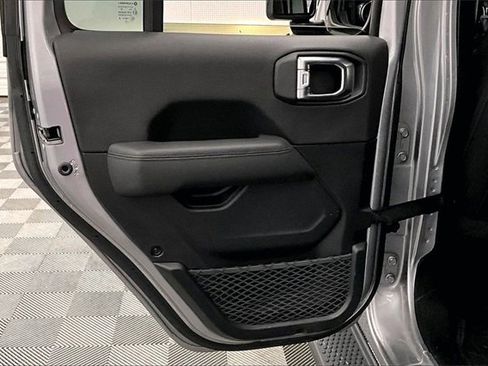 Used 2021 Jeep Wrangler Unlimited Sahara image 20