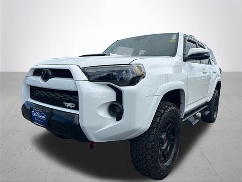 Used 2019 Toyota 4Runner TRD Off-Road Premium AWD/4WD image 2