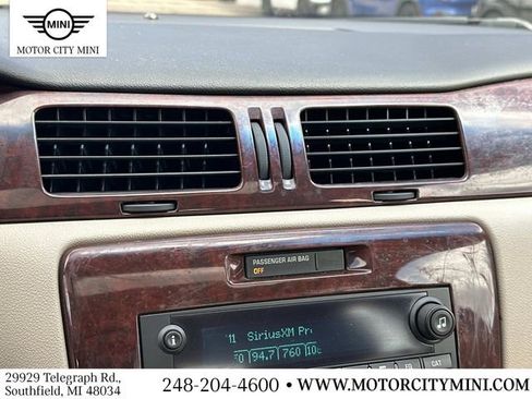 Used 2010 Chevrolet Impala LT w/ Luxury Edition Package FWD image 30