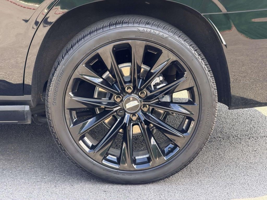 Certified 2026 Cadillac Escalade Platinum Sport w/ LPO, ONYX Package AWD/4WD image 10