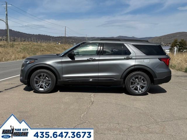 Used 2026 Ford Explorer Active w/ Active Comfort Package AWD/4WD image 2