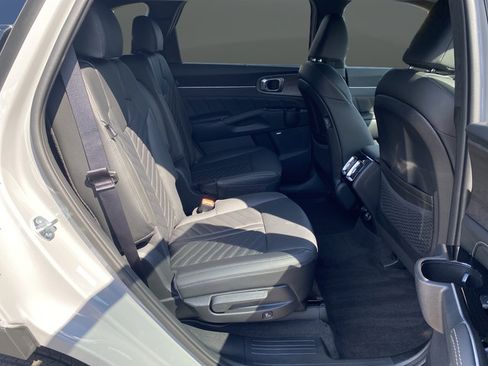 Certified 2026 Kia Sorento SX Prestige AWD/4WD image 40