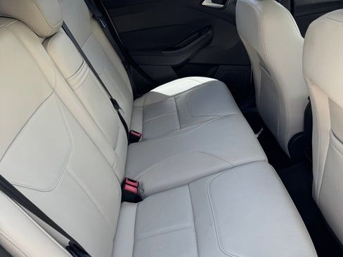 Used 2016 Ford Focus Titanium w/ Titanium Technology Package FWD image 11