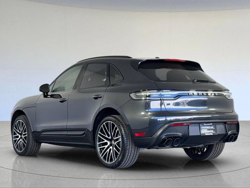 Certified 2026 Porsche Macan AWD/4WD image 3