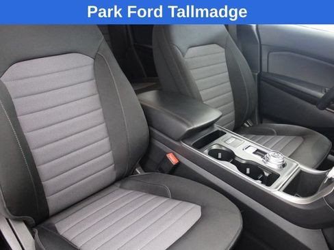 Used 2022 Ford Edge SE w/ Black Appearance Package AWD/4WD image 21