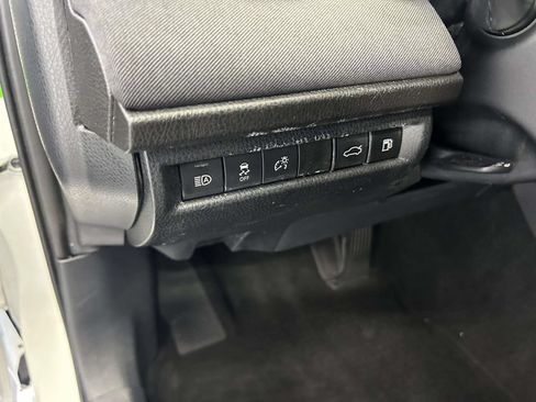 Used 2025 Toyota Camry LE w/ Convenience Package FWD image 18