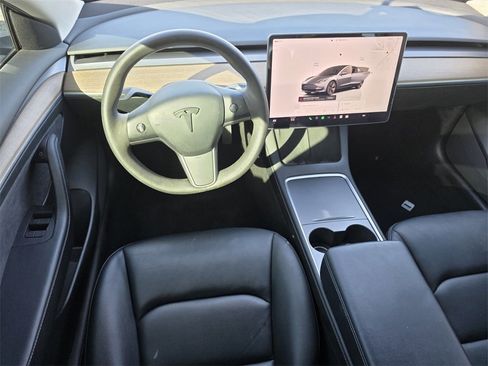 Used 2022 Tesla Model 3 Long Range image 33