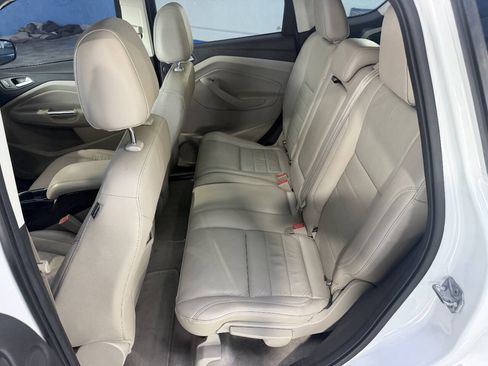 Used 2016 Ford Escape Titanium w/ Canadian Touring Package AWD/4WD image 16