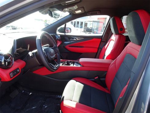 Used 2024 Chevrolet Blazer EV RS image 11