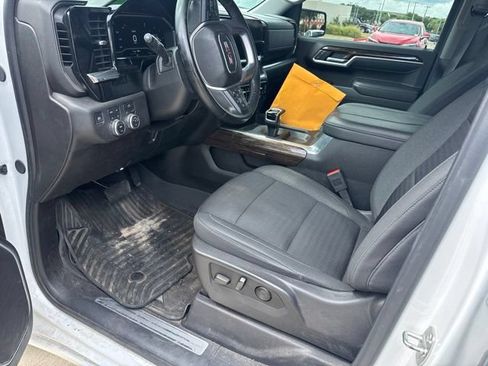 Used 2024 GMC Sierra 1500 Elevation w/ X31 Off-Road Package AWD/4WD image 8