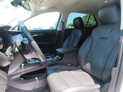 Used 2023 Buick Envision Essence AWD/4WD image 19
