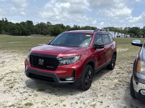 Used 2024 Honda Passport Black Edition image 2