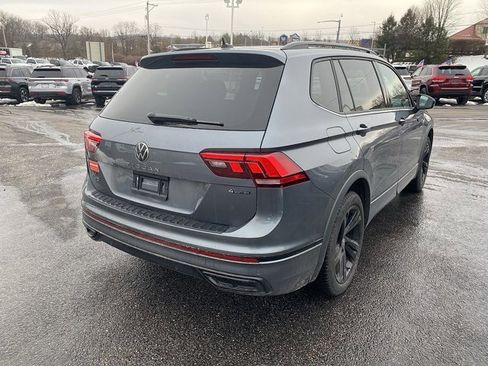 Certified 2024 Volkswagen Tiguan SE R-Line image 8