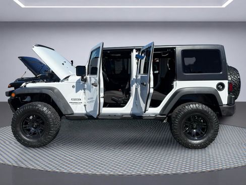 Used 2017 Jeep Wrangler Unlimited Sport w/ Quick Order Package 24S AWD/4WD image 13