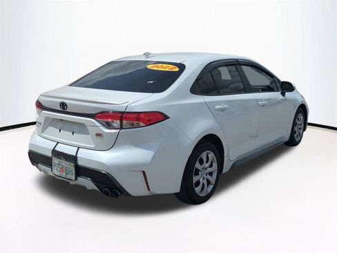 Used 2022 Toyota Corolla SE FWD image 5