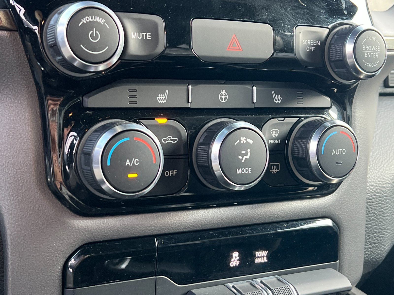 Used 2021 RAM 1500 Rebel w/ Rebel Level 1 Equipment Group AWD/4WD image 19