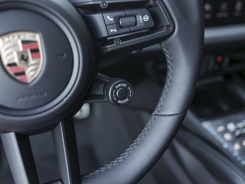 New 2025 Porsche Cayenne S image 24