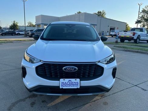 New 2025 Ford Escape Active w/ Cold Weather Package image 9