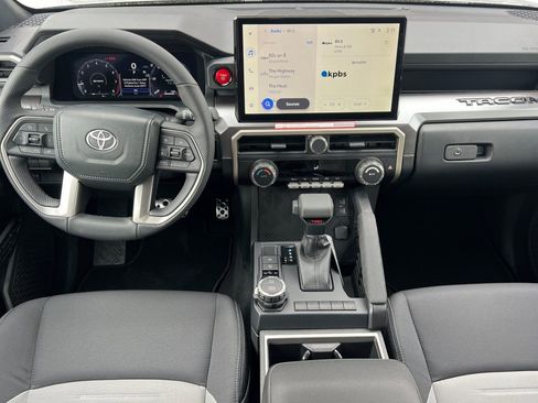 Used 2025 Toyota Tacoma TRD Sport AWD/4WD image 10