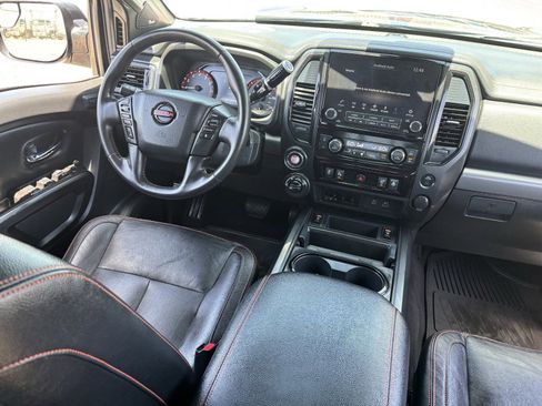 Used 2020 Nissan Titan PRO-4X w/ Pro-4x Convenience Package AWD/4WD image 15