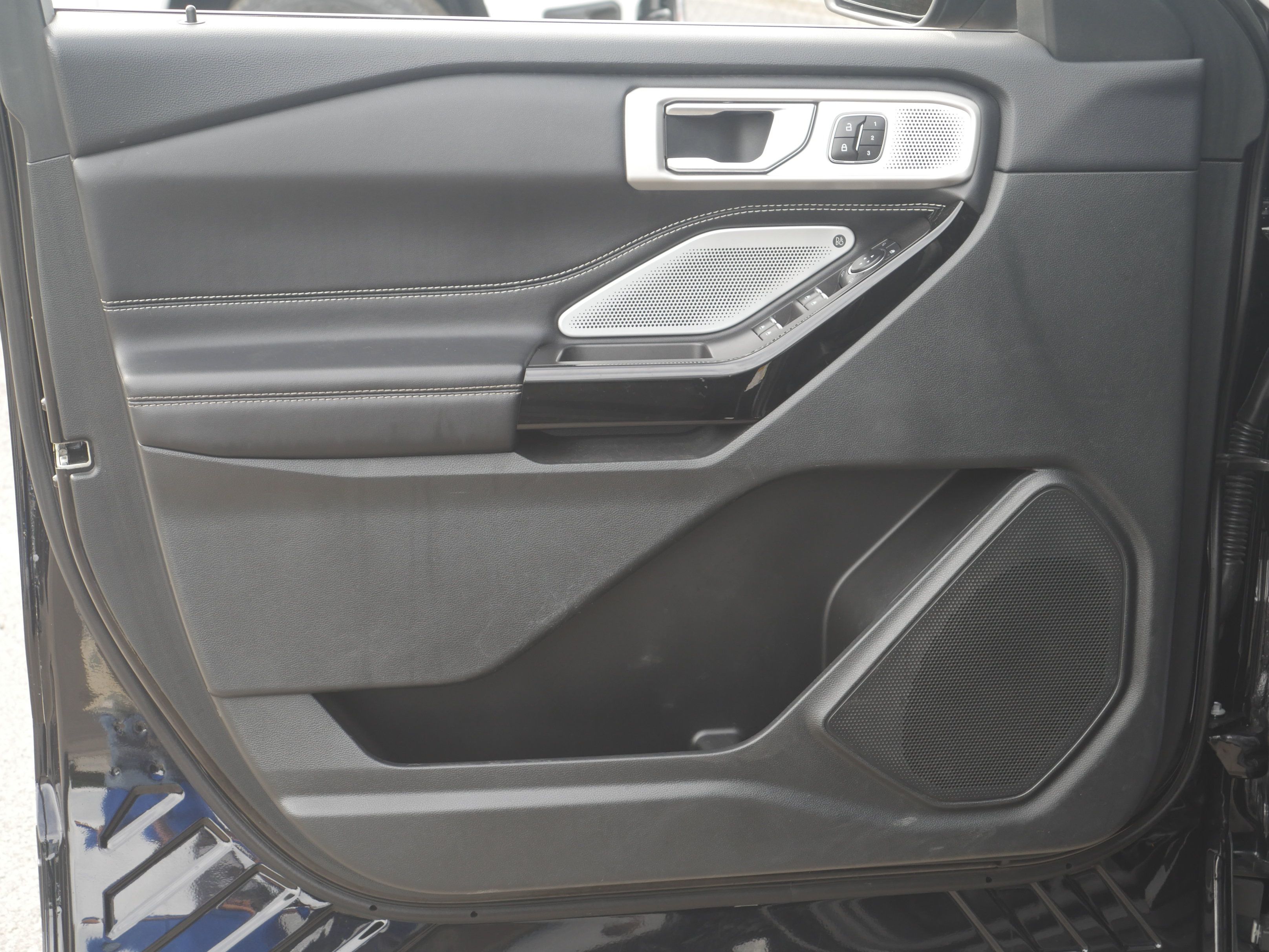 Certified 2023 Ford Explorer ST w/ Technology Package AWD/4WD image 28