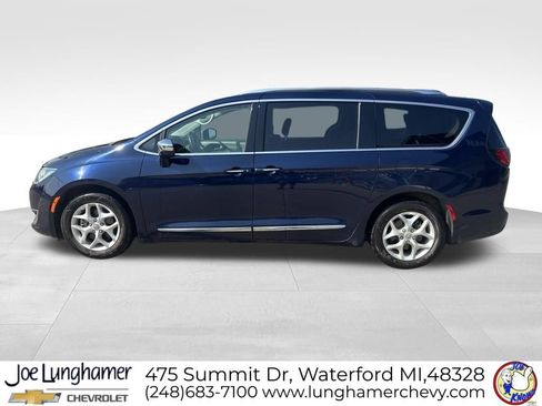 Used 2020 Chrysler Pacifica Limited FWD image 6