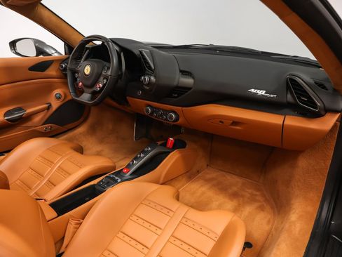 Certified 2018 Ferrari 488 Spider RWD image 22