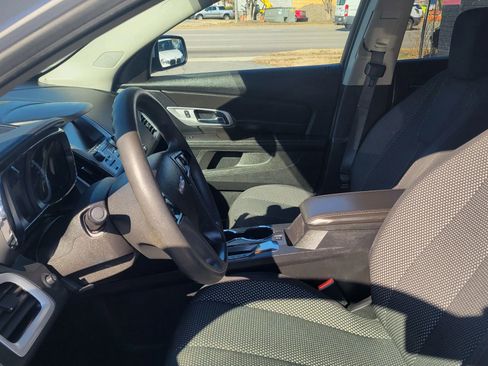 Used 2017 GMC Terrain SLE image 11