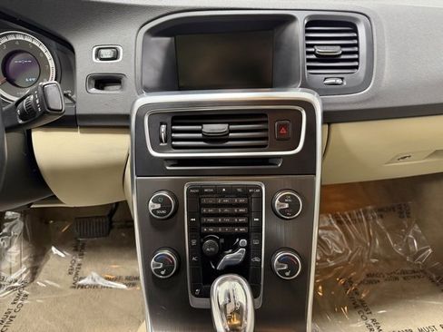 Used 2013 Volvo S60 T5 image 13