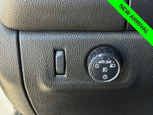 Used 2020 Chevrolet Colorado LT w/ LT Convenience Package image 24