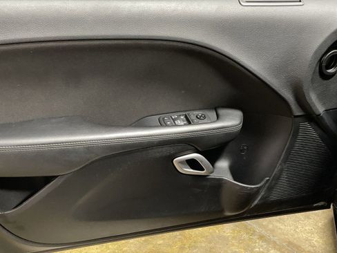 Used 2021 Dodge Challenger SXT w/ Driver Convenience Group image 13