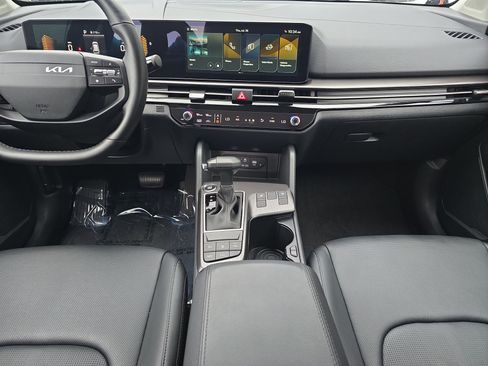 Certified 2026 Kia Sportage EX FWD image 15