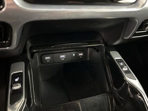 Used 2022 Kia Sorento SX image 18