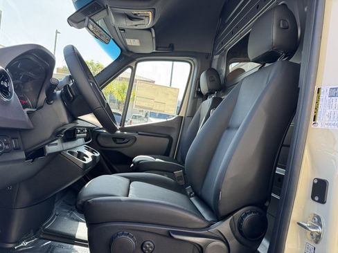 New 2026 Mercedes-Benz Sprinter 2500 image 2