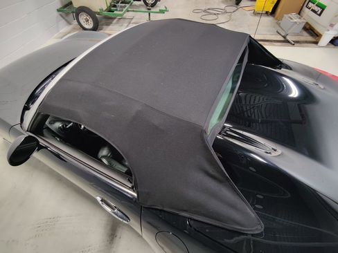 Used 2008 Pontiac Solstice GXP w/ Premium Package image 10