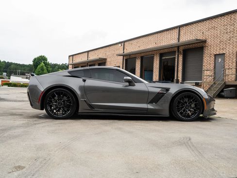 Used 2016 Chevrolet Corvette Z06 w/ 3LZ Preferred Equipment Group RWD image 12