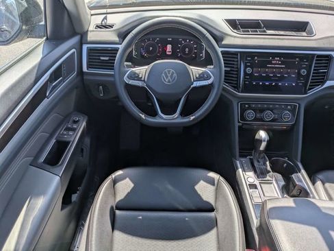 Used 2023 Volkswagen Atlas SE w/ Panoramic Sunroof Package image 18