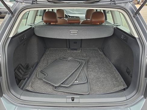 Used 2018 Volkswagen Golf Alltrack S image 30