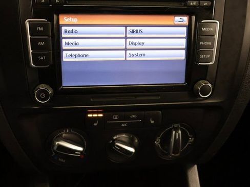 Used 2015 Volkswagen Jetta SE image 14