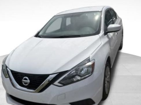 Used 2019 Nissan Sentra S FWD image 2