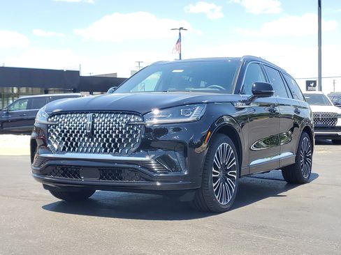 New 2026 Lincoln Aviator Black Label w/ Dynamic Handling Package AWD/4WD image 2