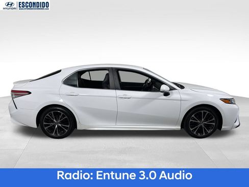 Used 2018 Toyota Camry SE FWD image 6